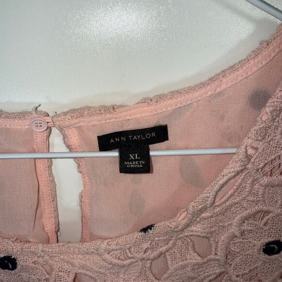 Ann Taylor Women’s XL Lace Crochet Tank Top Pink Black Floral Embroidered - Picture 6 of 16